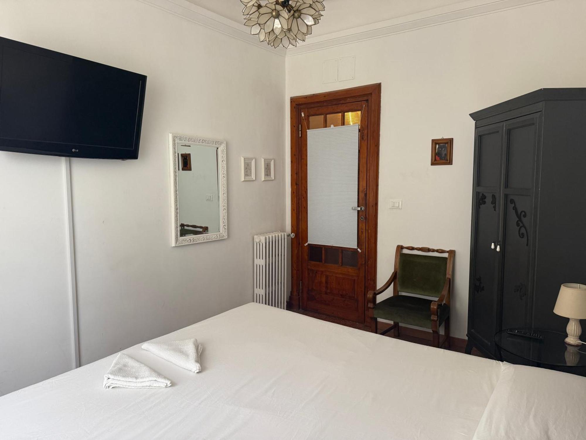 Porto Di Colombo - Affittacamere Vicino Spiaggia E Citta Genua Zimmer foto
